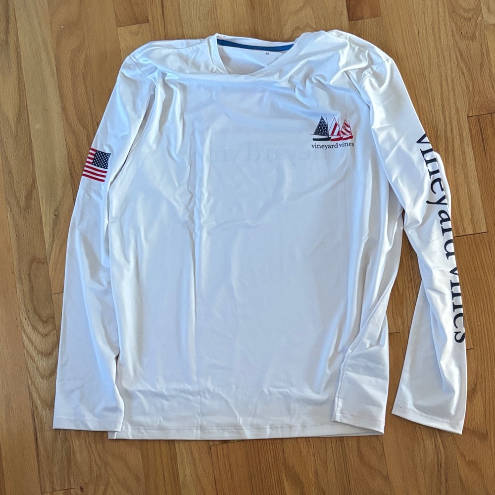 Vineyard Vines Men's White Long Sleeve Tee with Flag Detail, Medium Performance